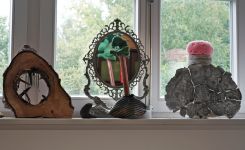 Fensterdeko, Installationsdetail, Mixed Sculptures, Walkmühle Wiesbaden 2020
