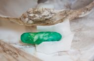 Apartment Group Show, Installationsdetail, Seife und Alabaster, 5x11,5x7cm, Apartment 19, Karlsruhe 2016