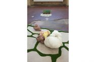 A room that...what? Installationsdetail, Alabaster 30x30x27cm, Winterrundgang der Spinnerei Leipzig 2016
