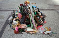 Häufchen mit Schaufel, Die Kunst zu schenken, Walkmühle Wiesbaden, 2020